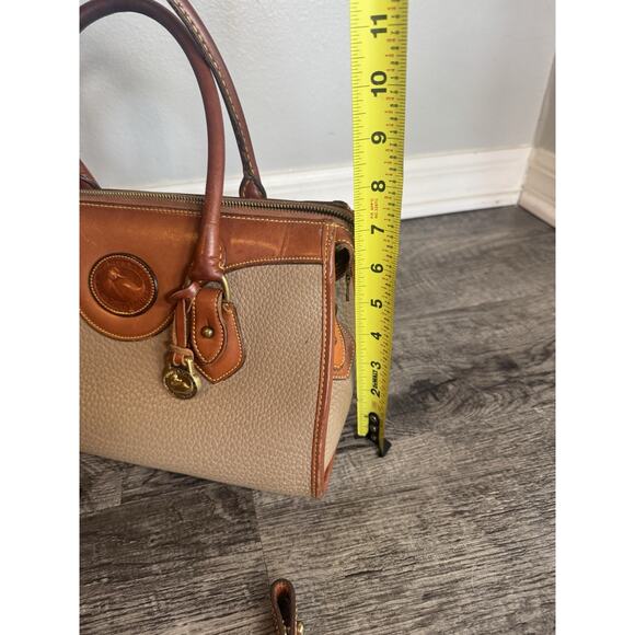 Vintage Dooney & Bourke AWL Satchel Doctor Bag Brown Leather British Tan W STRAP - Picture 12 of 16